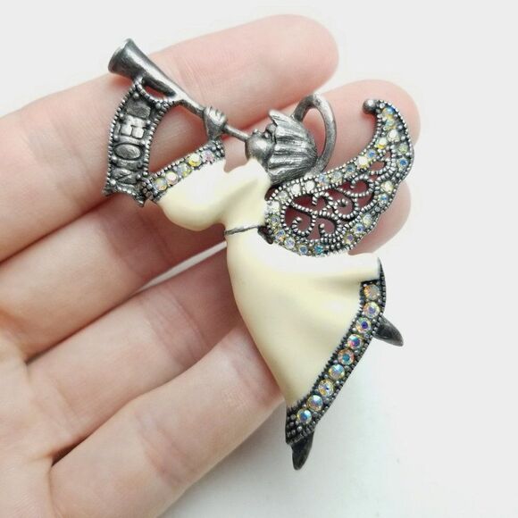 Vintage Angel with Trumpet Brooch, White Enamel Dress, Silver Tone Setting - Picture 5 of 6